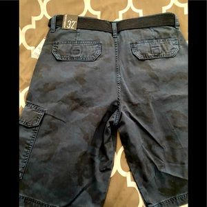 Size 32 navy camo cargo shorts, with belt
